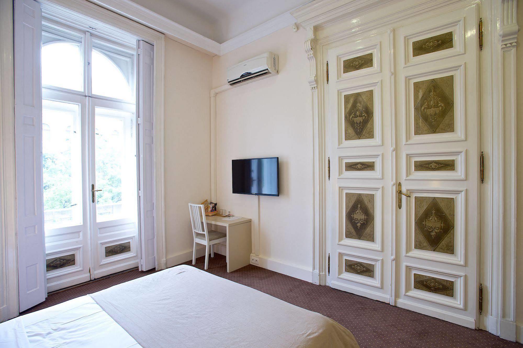 Andrassy Thai Hotel Budapest Eksteriør bilde